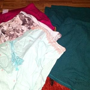 Shorts bundle with free winter green pj^s